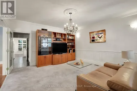 435 Westminster Avenue Ottawa ON K2A 2T7