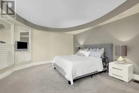 435 Westminster Avenue Ottawa ON K2A 2T7