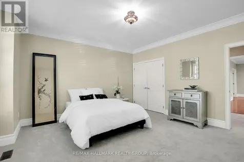 435 Westminster Avenue Ottawa ON K2A 2T7