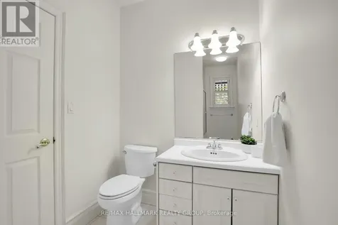 435 Westminster Avenue Ottawa ON K2A 2T7