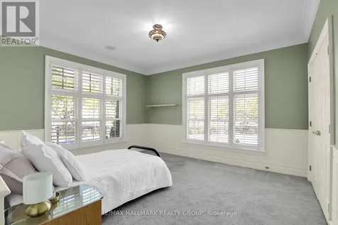 435 Westminster Avenue Ottawa ON K2A 2T7
