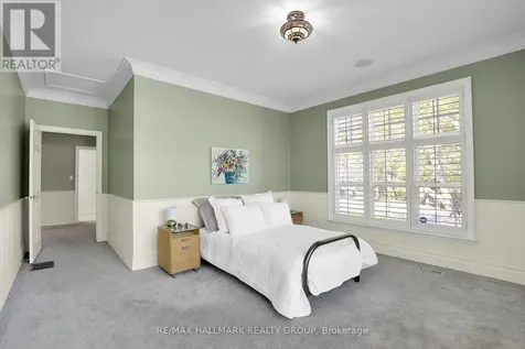 435 Westminster Avenue Ottawa ON K2A 2T7