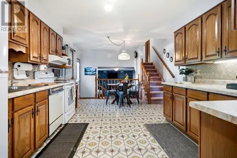 32 Brock Street St. Thomas ON N5P 2B2