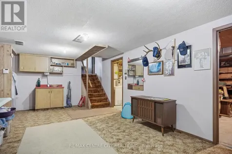 32 Brock Street St. Thomas ON N5P 2B2