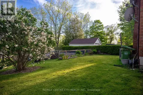 32 Brock Street St. Thomas ON N5P 2B2