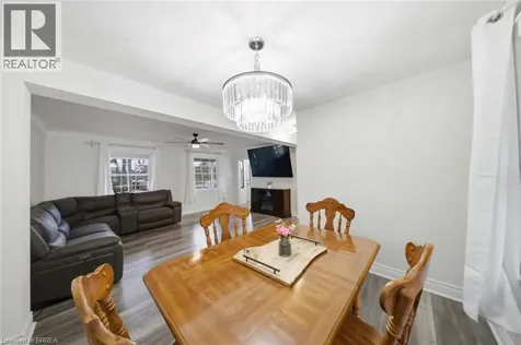 7 Barry Drive Brantford ON N3T 1W1