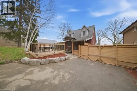 7 Barry Drive Brantford ON N3T 1W1