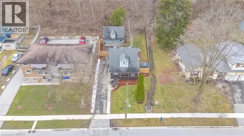 7 Barry Drive Brantford ON N3T 1W1