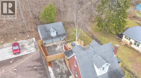 7 Barry Drive Brantford ON N3T 1W1