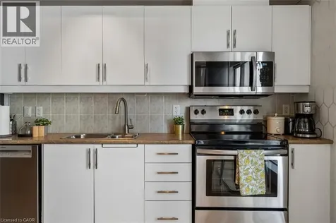1375 Dupont Street Toronto ON M6H 4J8