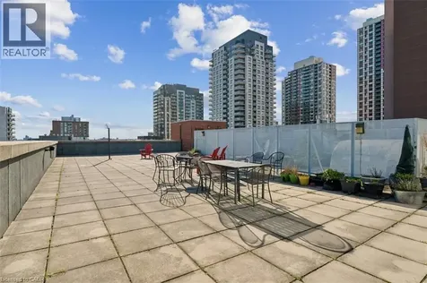 1375 Dupont Street Toronto ON M6H 4J8