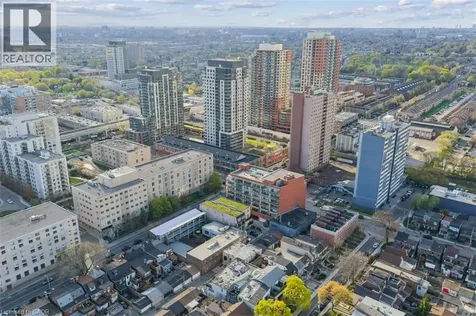 1375 Dupont Street Toronto ON M6H 4J8