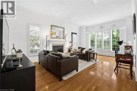 147 Reiber Court Waterloo ON N2L 6N2