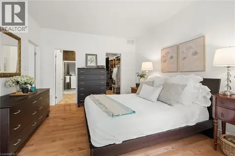 147 Reiber Court Waterloo ON N2L 6N2
