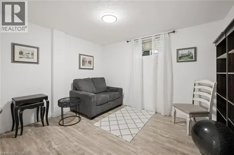 147 Reiber Court Waterloo ON N2L 6N2