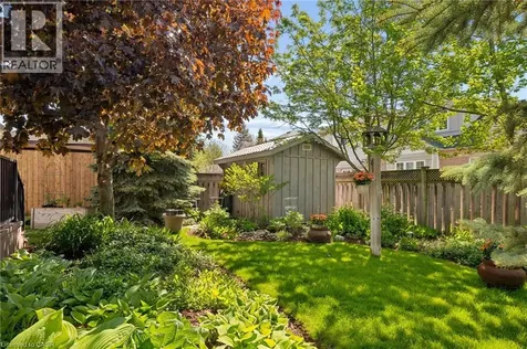 147 Reiber Court Waterloo ON N2L 6N2
