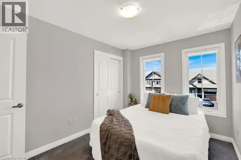 9338 White Oak Avenue Niagara Falls ON L2G 3P6