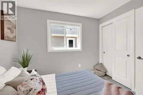 9338 White Oak Avenue Niagara Falls ON L2G 3P6