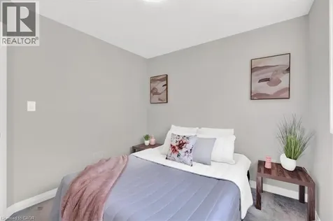 9338 White Oak Avenue Niagara Falls ON L2G 3P6