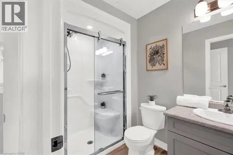9338 White Oak Avenue Niagara Falls ON L2G 3P6