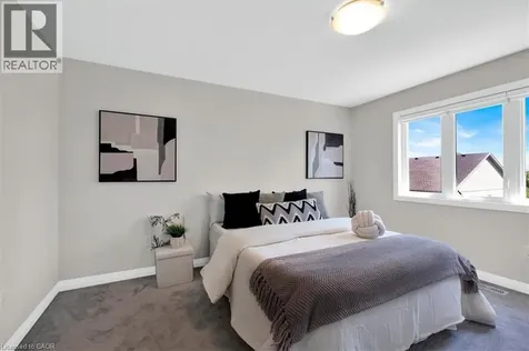 9338 White Oak Avenue Niagara Falls ON L2G 3P6