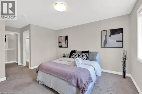 9338 White Oak Avenue Niagara Falls ON L2G 3P6