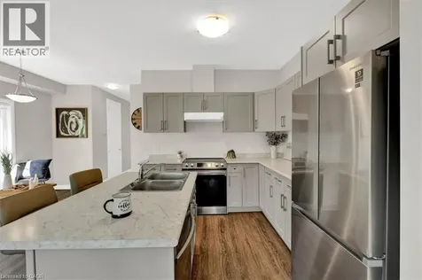 9338 White Oak Avenue Niagara Falls ON L2G 3P6