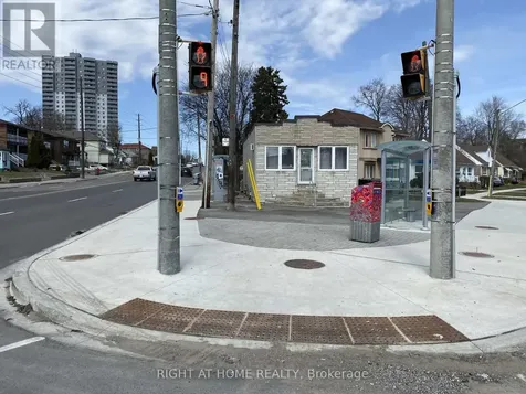 104 Danforth Road Toronto (oakridge) ON M1L 3W7