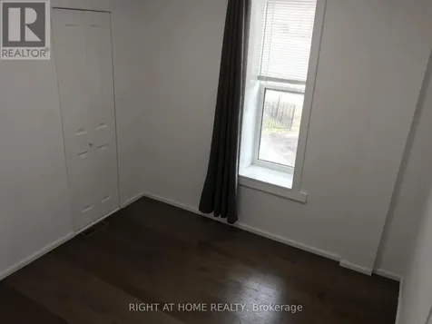 104 Danforth Road Toronto (oakridge) ON M1L 3W7