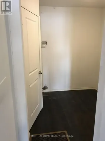 104 Danforth Road Toronto (oakridge) ON M1L 3W7