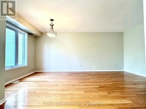 135 Kinross Private Ottawa ON K2K 3P9
