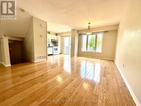135 Kinross Private Ottawa ON K2K 3P9