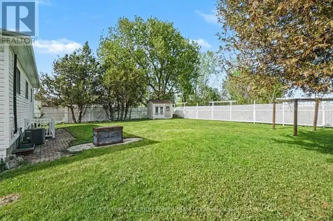 2147 Mer Bleue Road Ottawa ON K4A 3T9