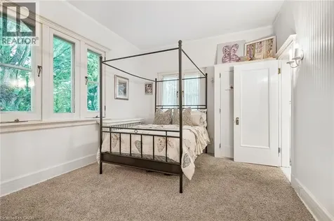 122 Dufferin Avenue Brantford ON N3T 4R1