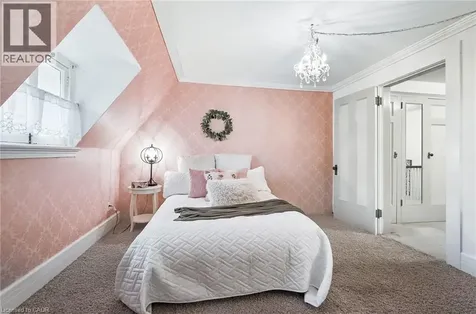 122 Dufferin Avenue Brantford ON N3T 4R1