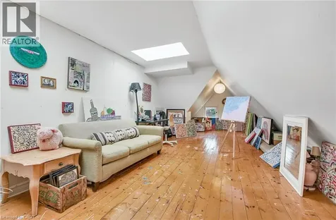 122 Dufferin Avenue Brantford ON N3T 4R1