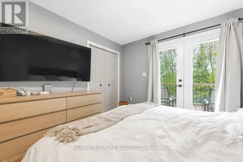 66 Woodland Crescent Petawawa ON K8H 3M1