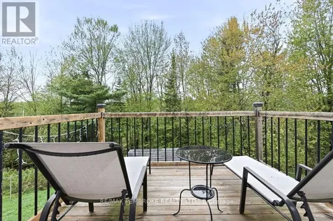 66 Woodland Crescent Petawawa ON K8H 3M1