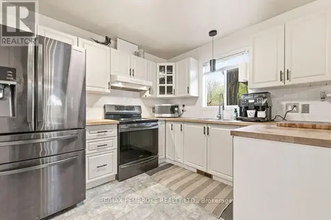 66 Woodland Crescent Petawawa ON K8H 3M1