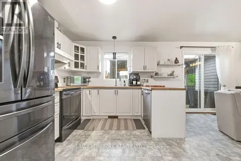 66 Woodland Crescent Petawawa ON K8H 3M1