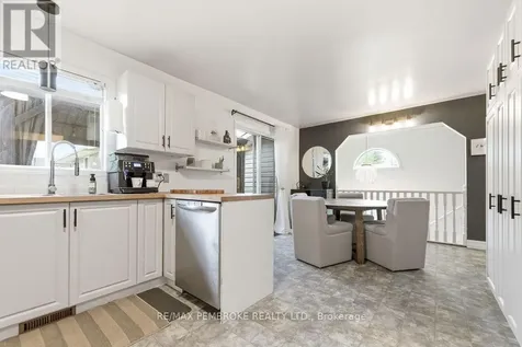 66 Woodland Crescent Petawawa ON K8H 3M1