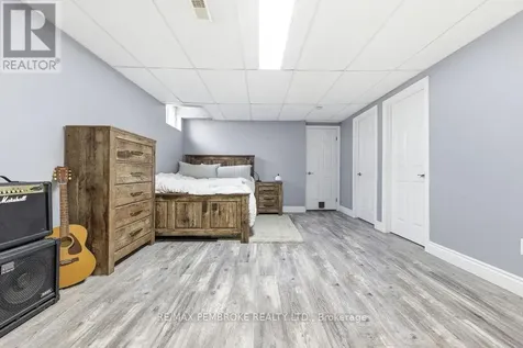66 Woodland Crescent Petawawa ON K8H 3M1