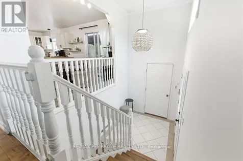 66 Woodland Crescent Petawawa ON K8H 3M1