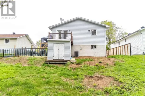 66 Woodland Crescent Petawawa ON K8H 3M1
