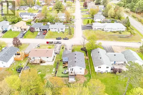 66 Woodland Crescent Petawawa ON K8H 3M1