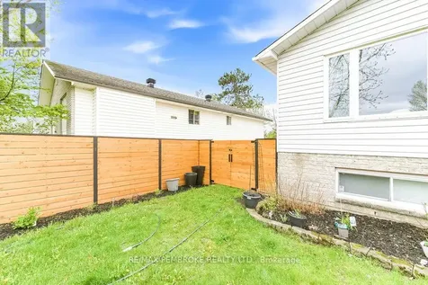 66 Woodland Crescent Petawawa ON K8H 3M1