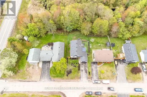 66 Woodland Crescent Petawawa ON K8H 3M1