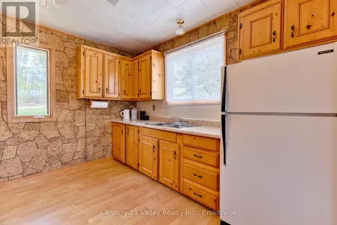 89A Lake Lapinskie Lane Madawaska Valley ON K0J 2N0