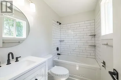 275 8th Avenue East Owen Sound ON N4K 3A3