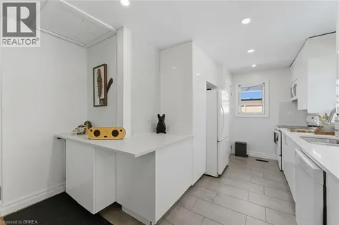 1314 Fisher Avenue Burlington ON L7P 2L6
